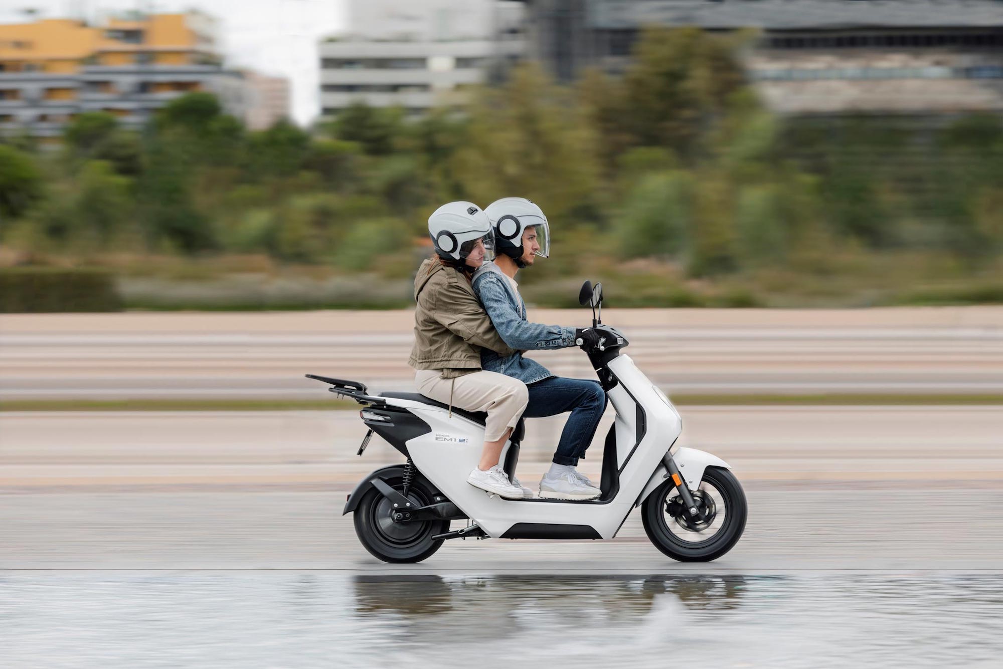 "EM1 e:" is Honda's first electric two-wheeler for EU. Media sourced from Total Motorcycle.