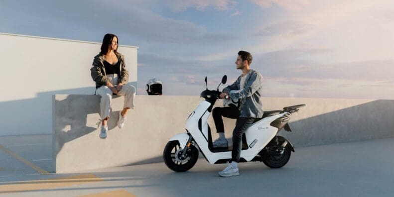 "EM1 e:" is Honda's first electric two-wheeler for EU. Media sourced from Total Motorcycle.