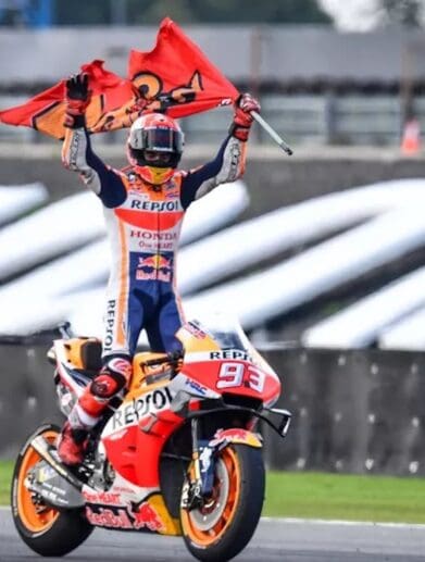 Marc Marquez in his natural habitat. Media sourced from Der Spiegel.