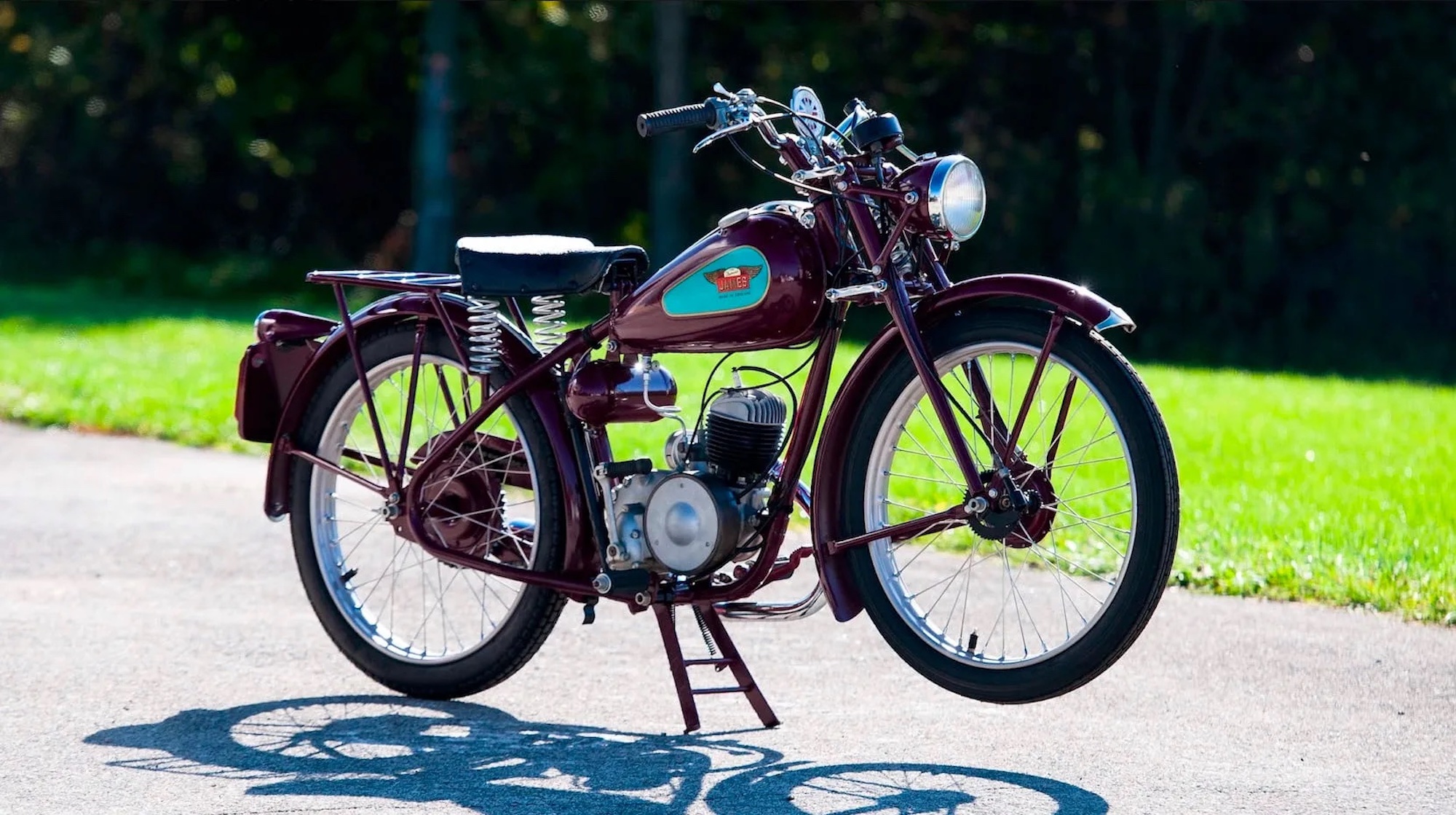 A Famous James motorbike. Media sourced from Mecum Auctions. 