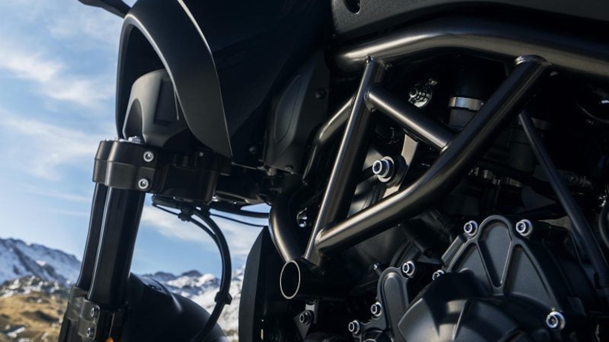 Yamaha’s updated Niken GT, which comes with an updated engine, as well as elevated functions, updated seat/frame, new electronics, and a bit of shed weight - all just in time for 2023. Media sourced from Motorcycle.com.