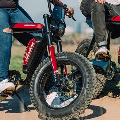 A view of the eFTR® Hooligan 1.2, created by Indian Motorcycles, together with the knowledge and know-how of California-based ebike brand SUPER73