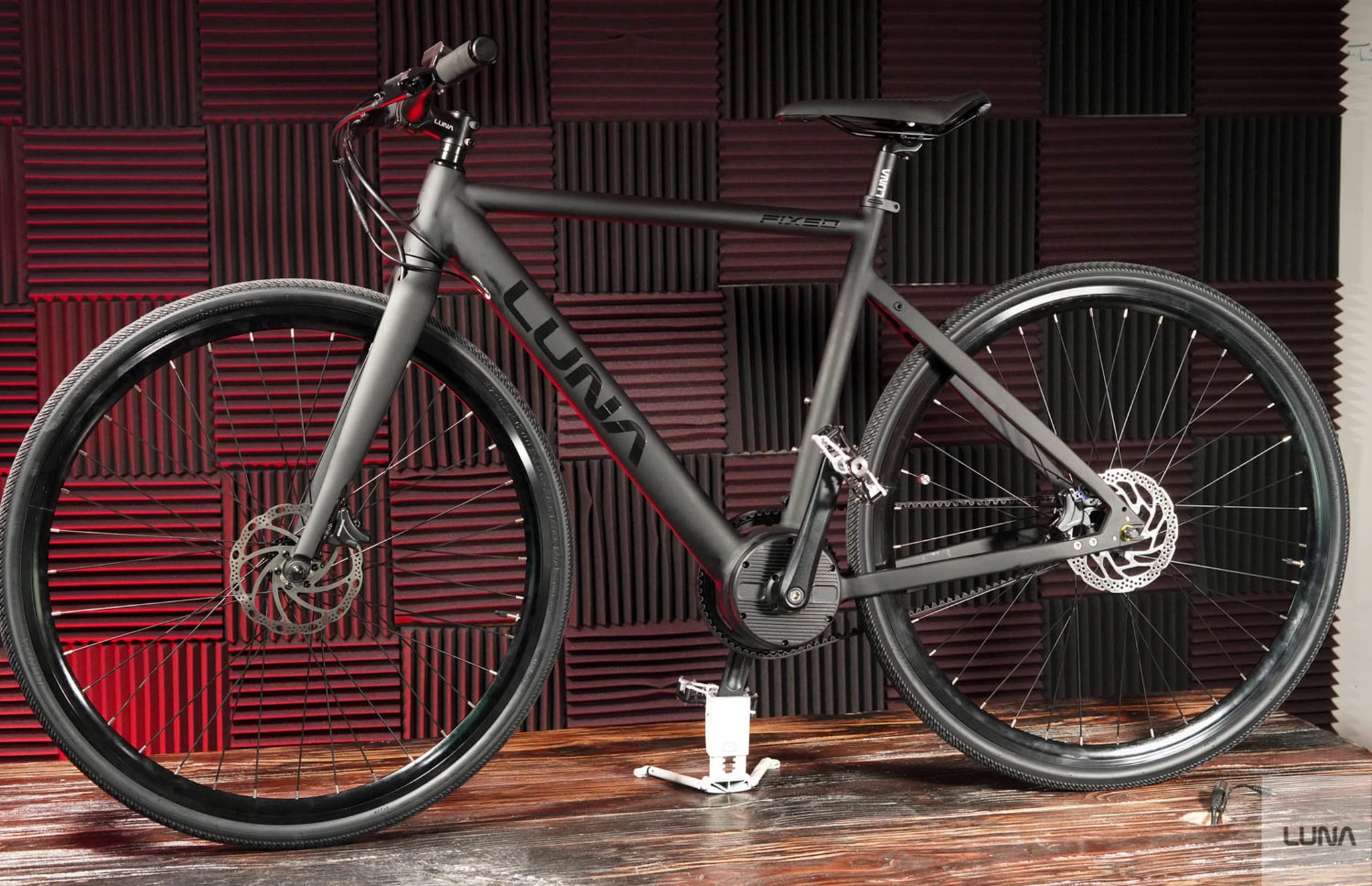 Luna Fixed Stealth Ebike