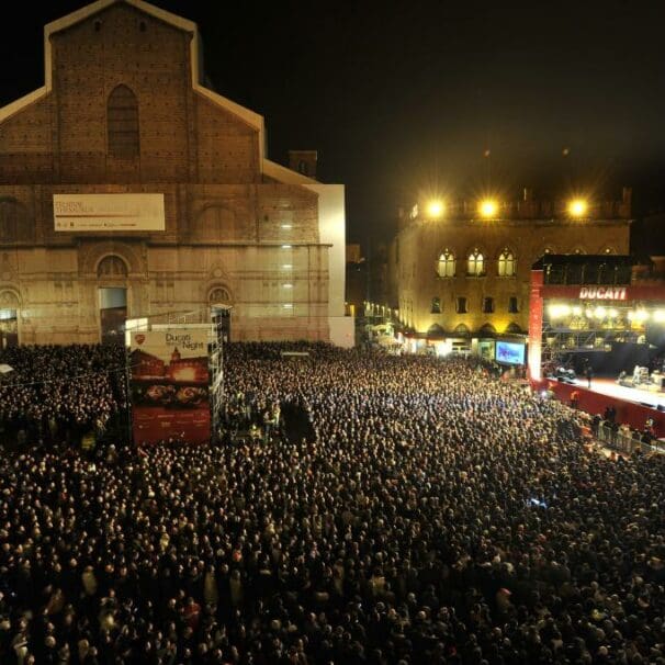 The masses of Ducatisti, celebrating Team Red's successes. Media sourced from Roadracing World.