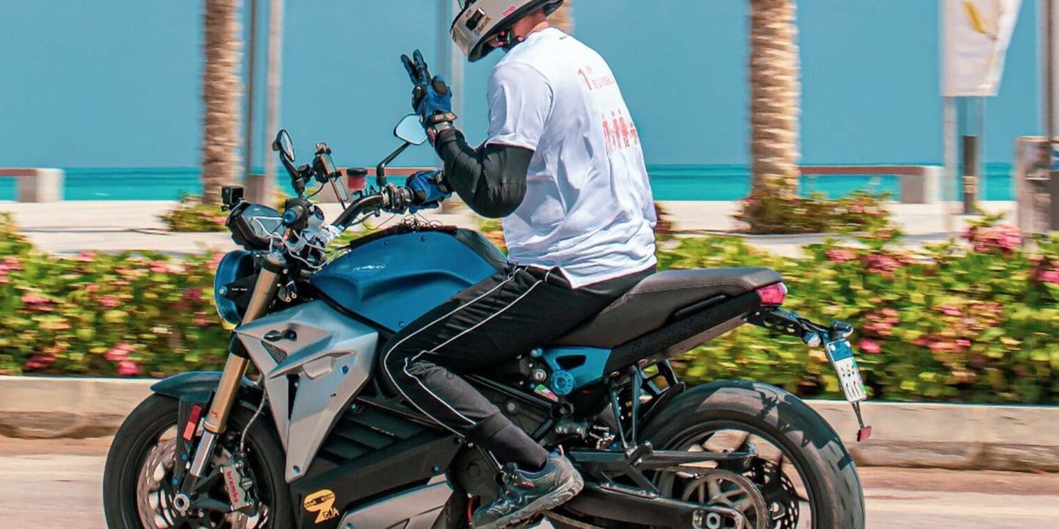 Guinness World Record: Electric Motorcycle Smashes 7921.9 Miles in 30 ...