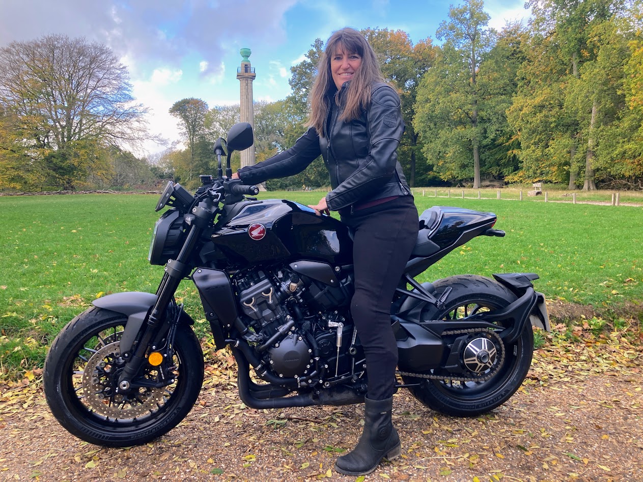 Oxford Products Beckley Women s Jacket Hands On Review webBikeWorld