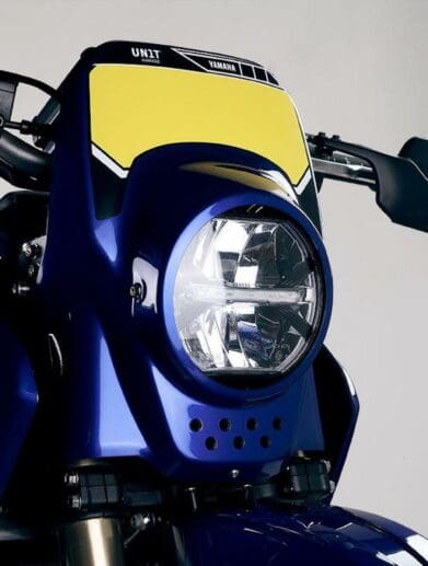 Yamaha's Ténéré 700 with Unit Garage's Retro Custom Kit. Media sourced from VisorDown.