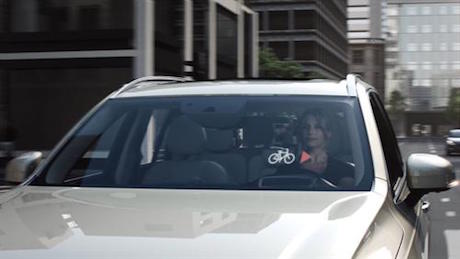 Volvo driver gets head-up display rider alert