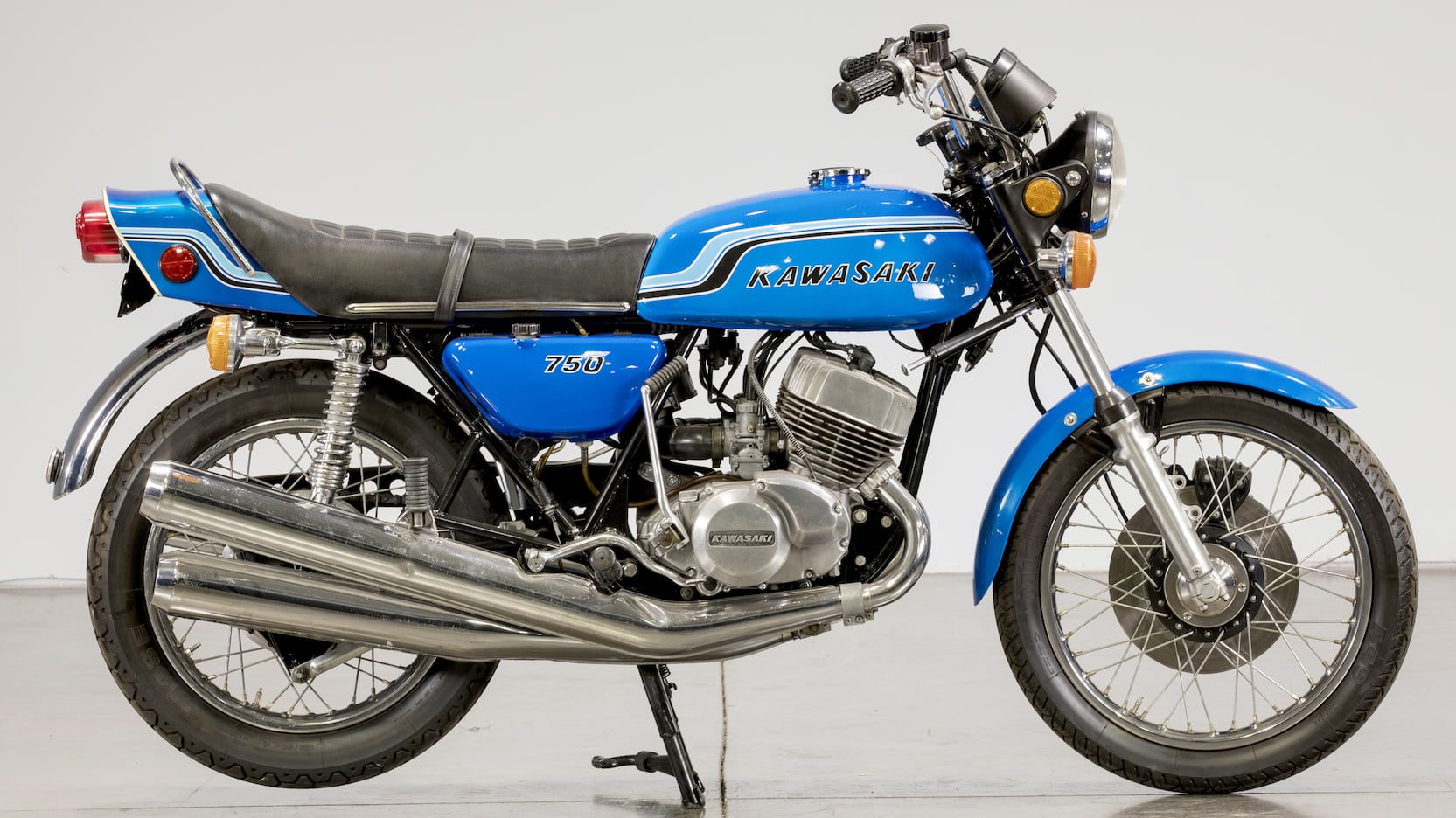 1972 Kawasaki 750 H2 Mach IV Side View 