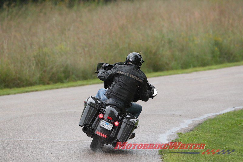 2019 Harley-Davidson Street Glide Special review top