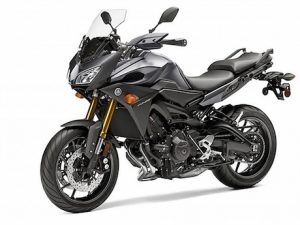 Yamaha MT-09 Yamaha R1