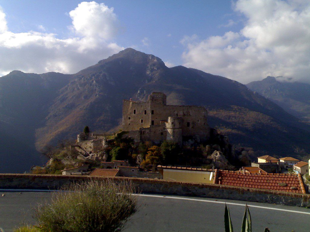 A view of Castelvecchio di Rocca Barbena