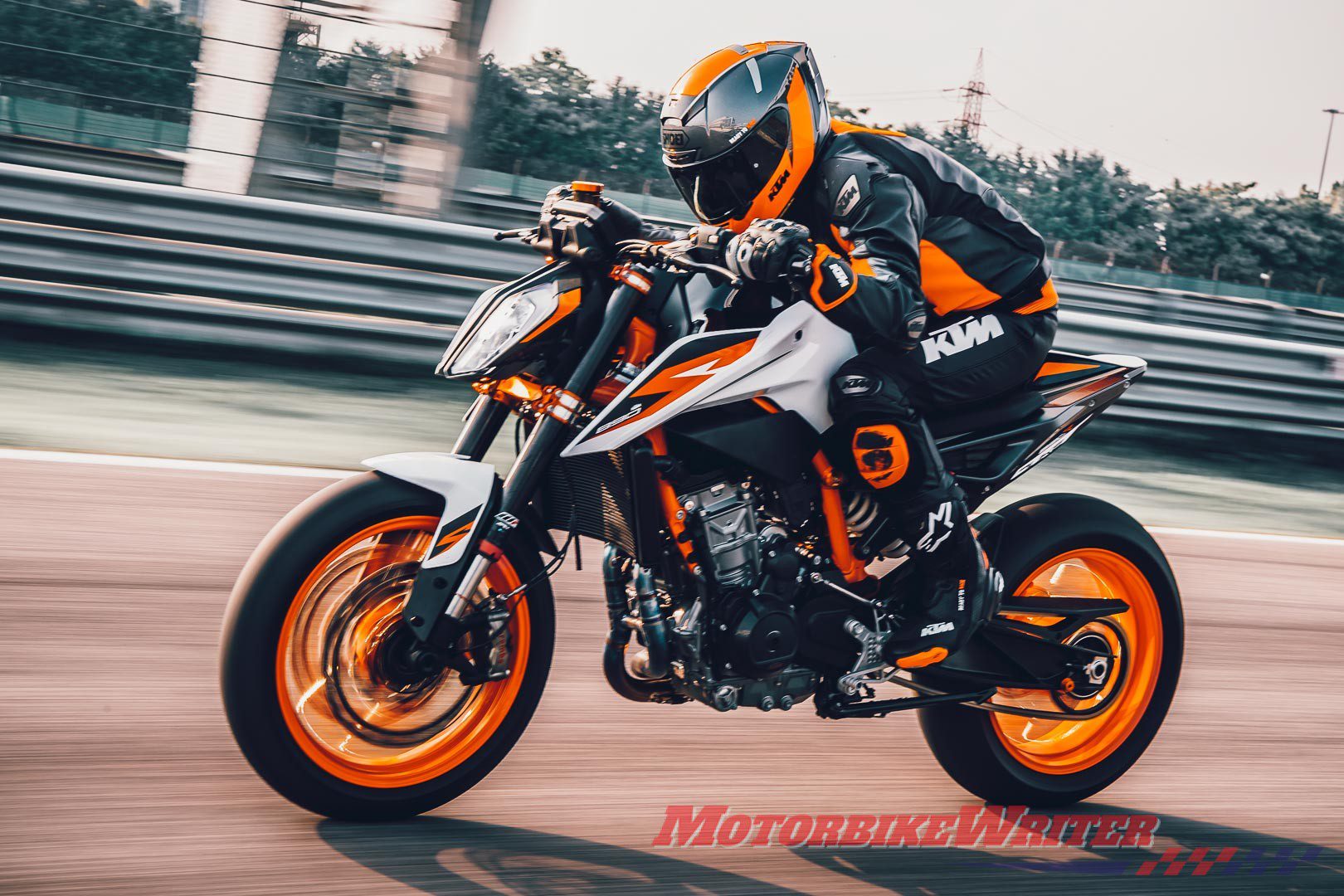 2020 KTM 890 Duke R Super Scalpel