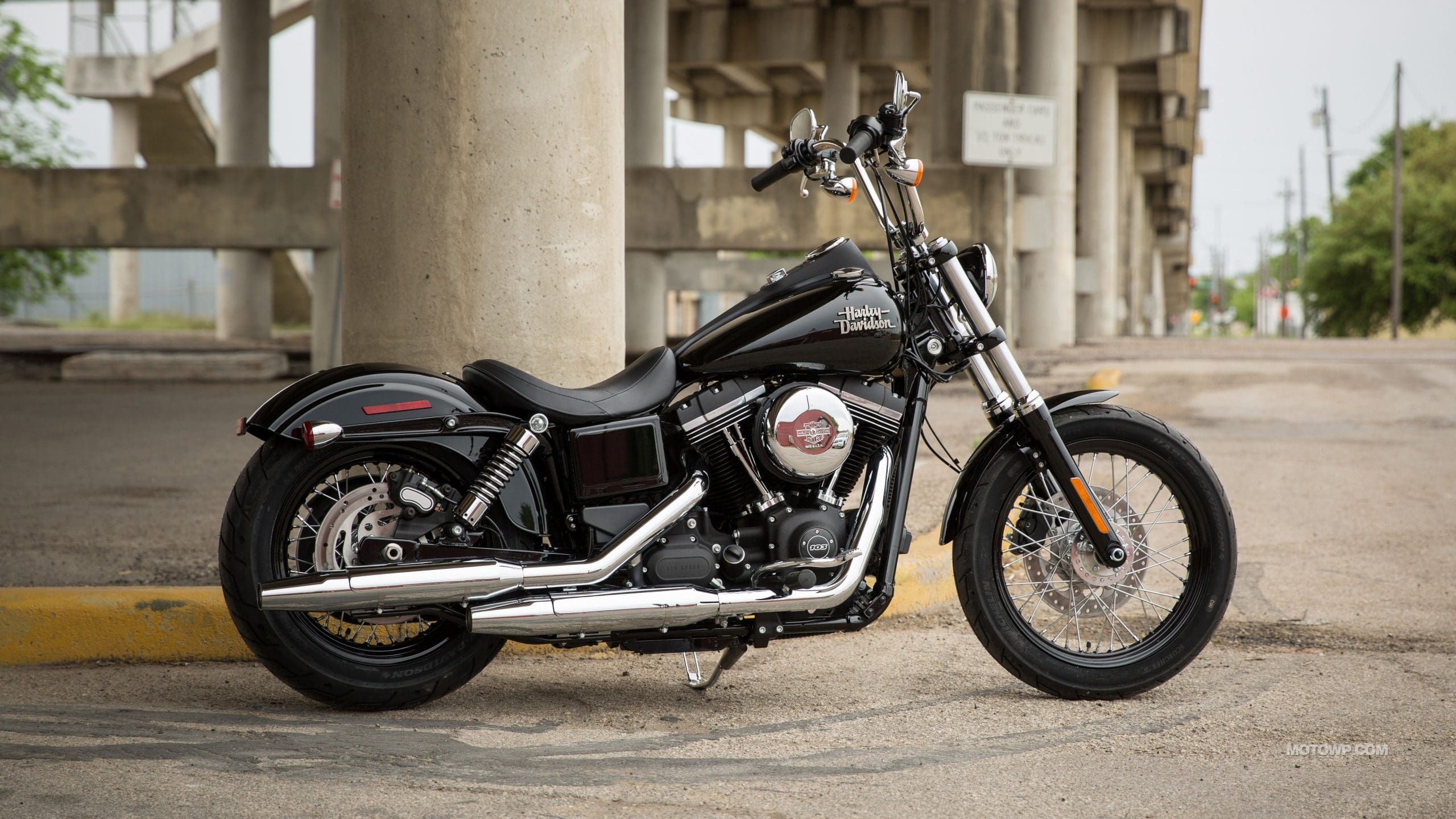 Harley Davidson Street Bob Wallpapers