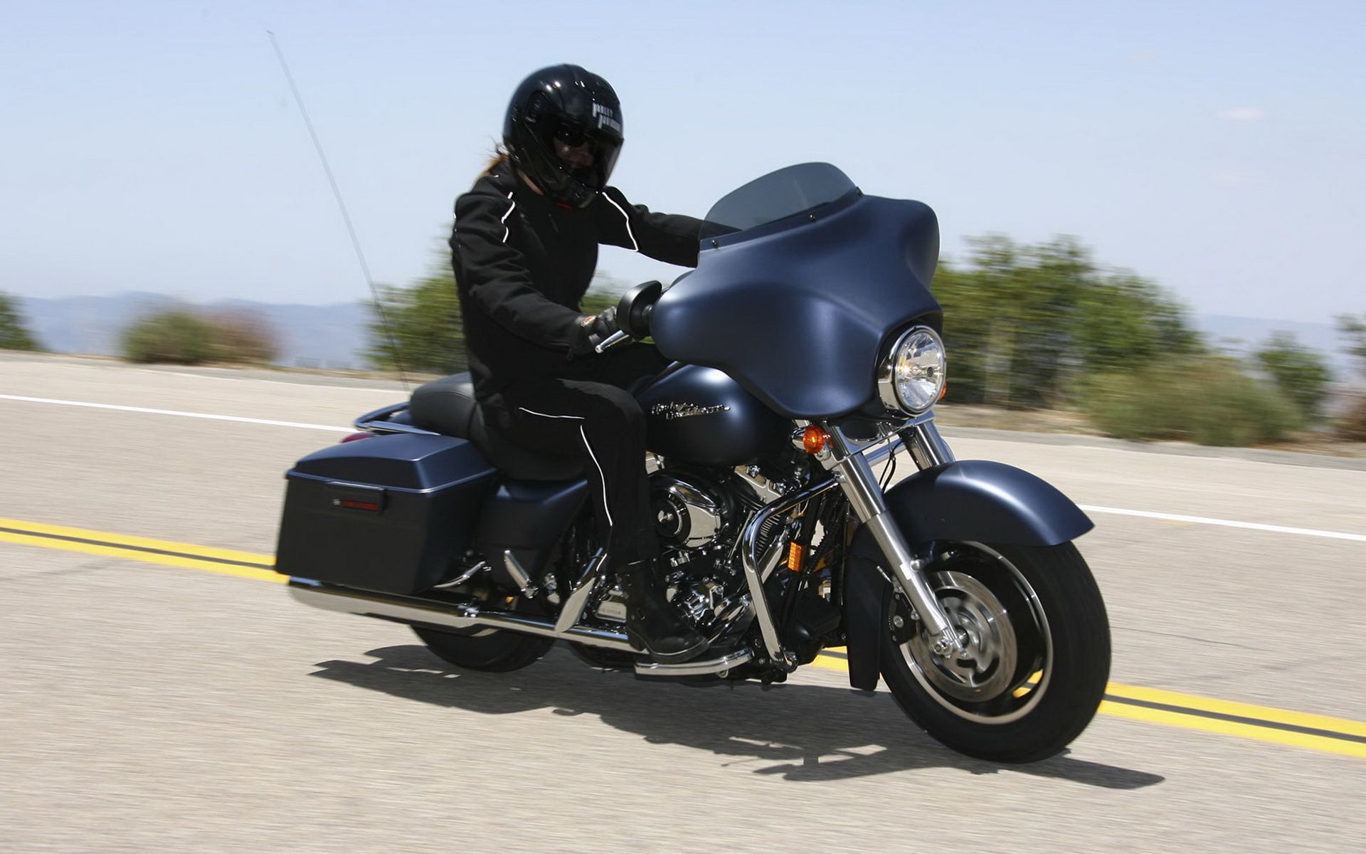 Harley Davidson Street Glide Wallpapers