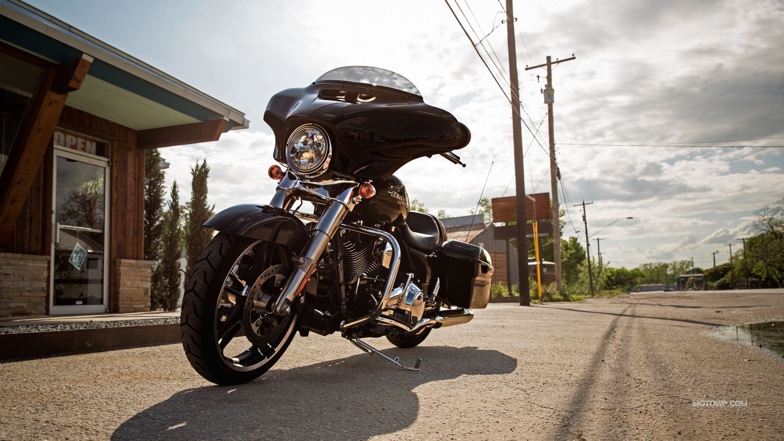 Harley Davidson Street Glide Wallpapers