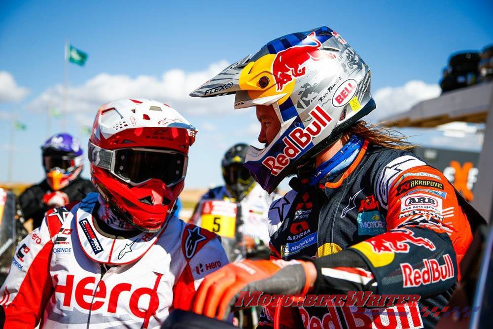 Toby Price fighting in Dakar Rally