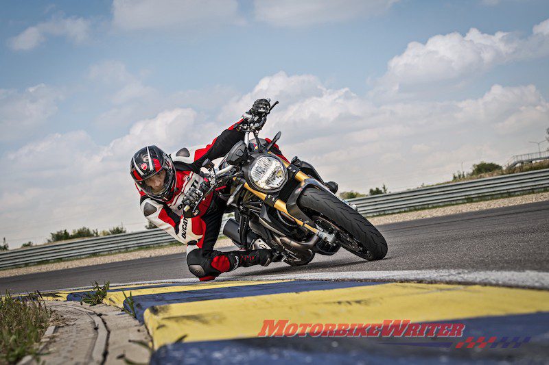 Ducati Monster S black on black