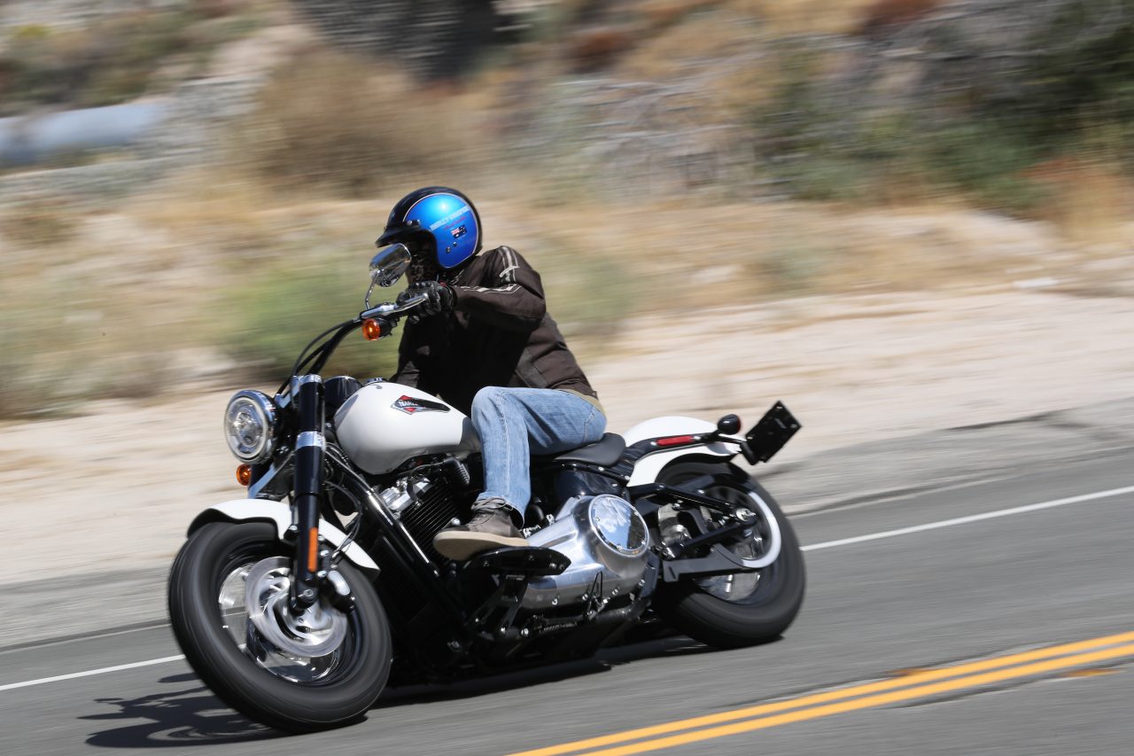 Harley-Davidson Softail Slim modern