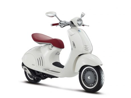 Vespa 946 scooter concep swan