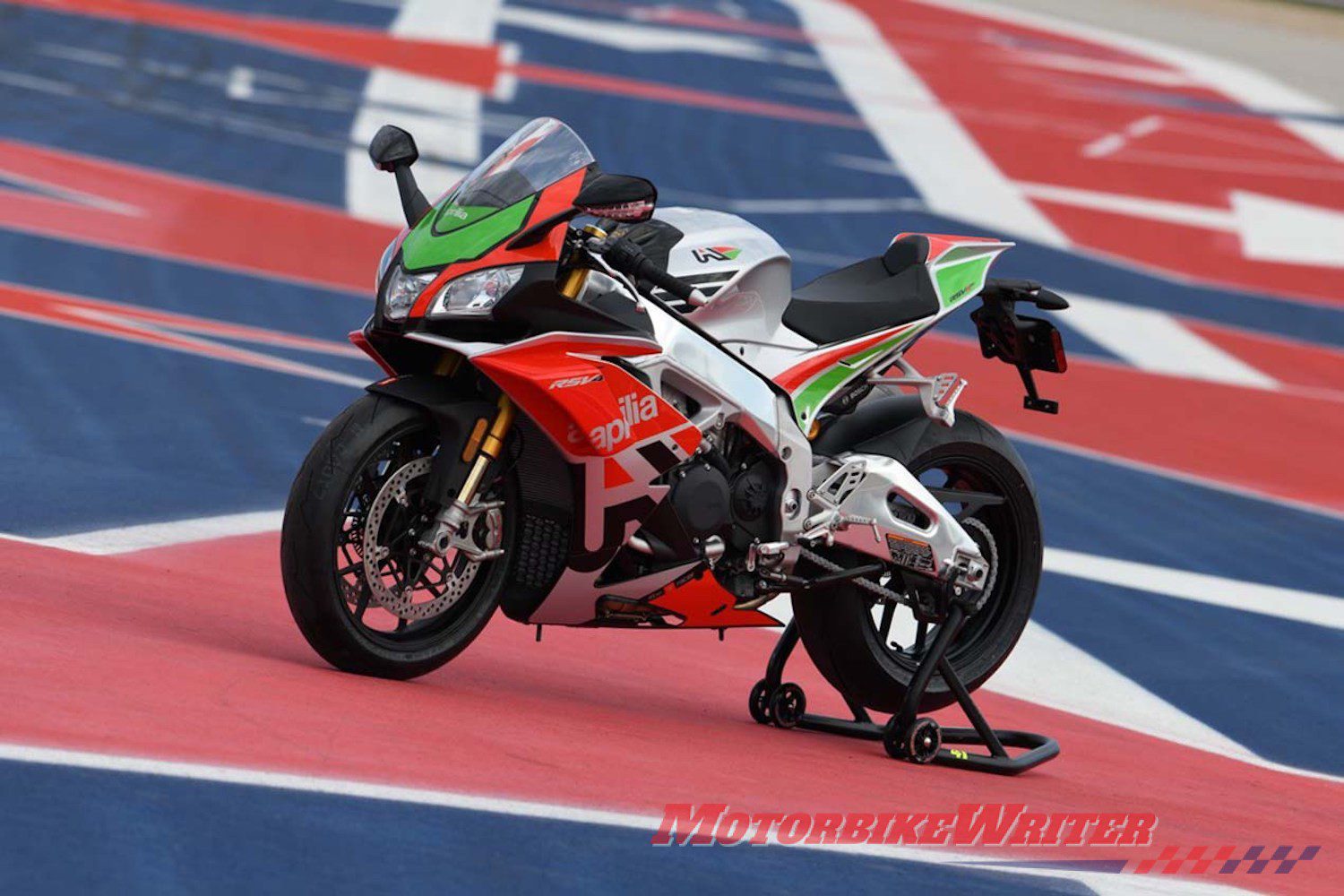 Aprilia RSV4RF LE with MotoGP wings