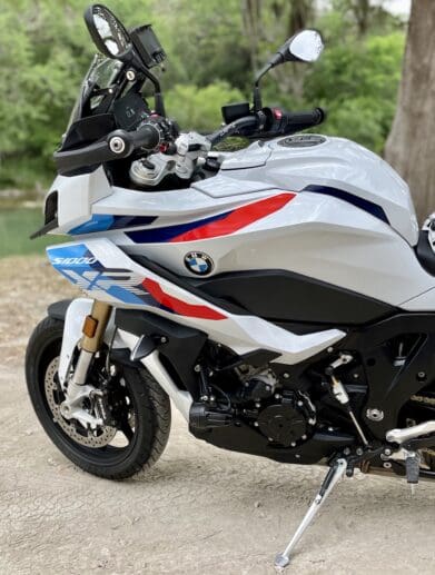 A view of a 2022 BMW S1000 XR. Media sourced from the BMW S1000 RR Forum.