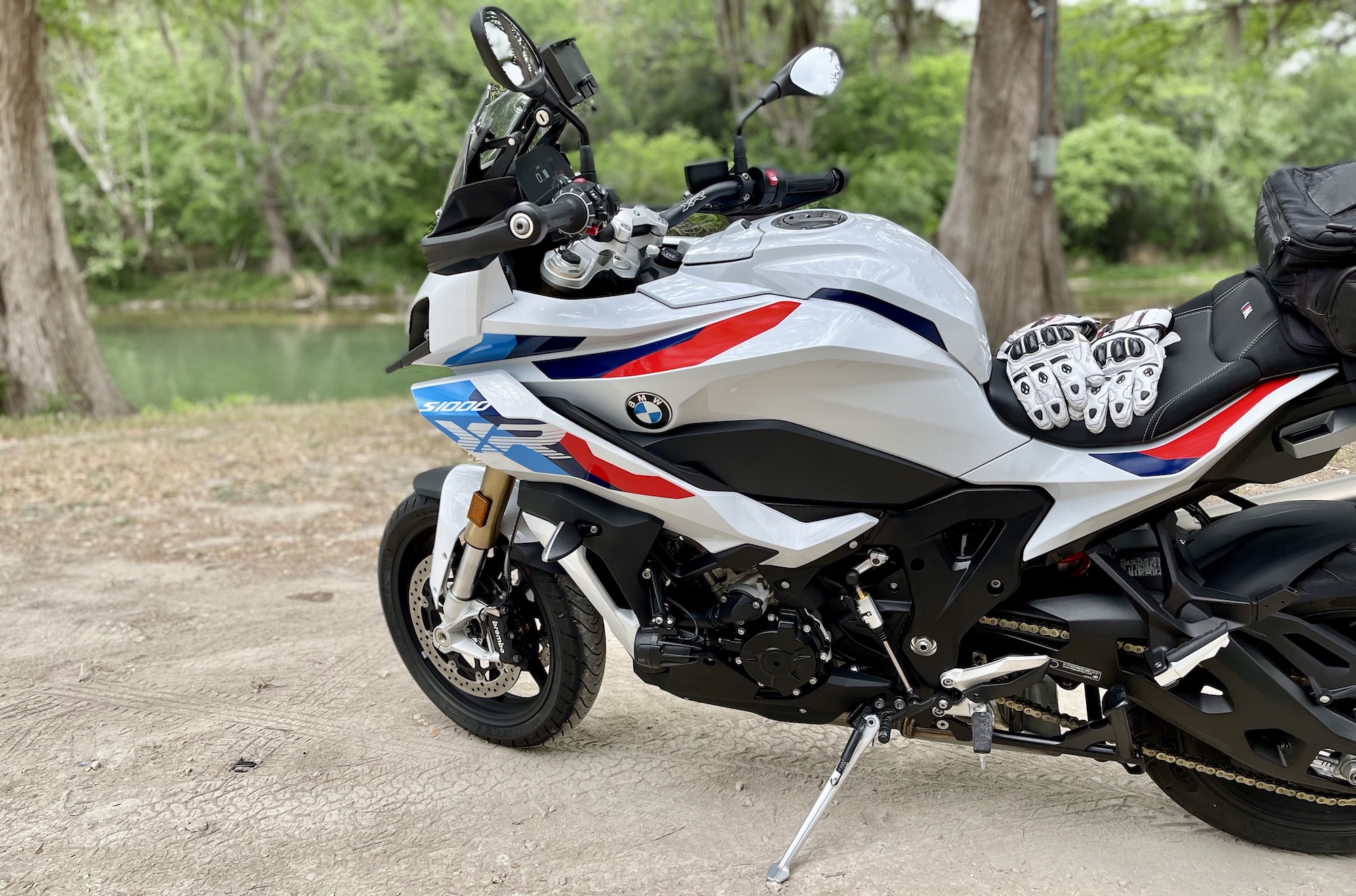 Мотоцикл БМВ 1000rr черный карбон