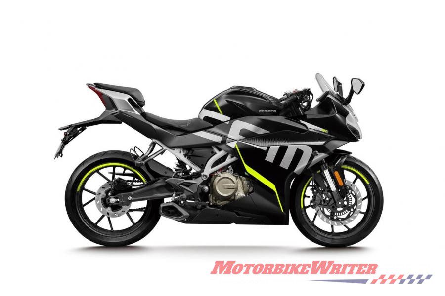 CFMoto 300SR