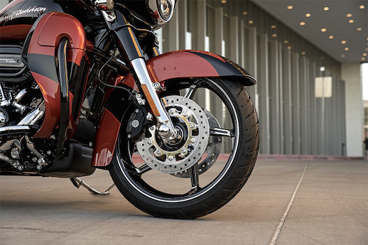 2017 Harley-Davidson CVO Street Glide with Contrast Chrome Slicer Wheels