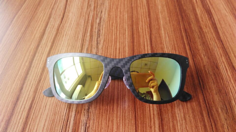 carbon-fiber-sunglasses-600-1