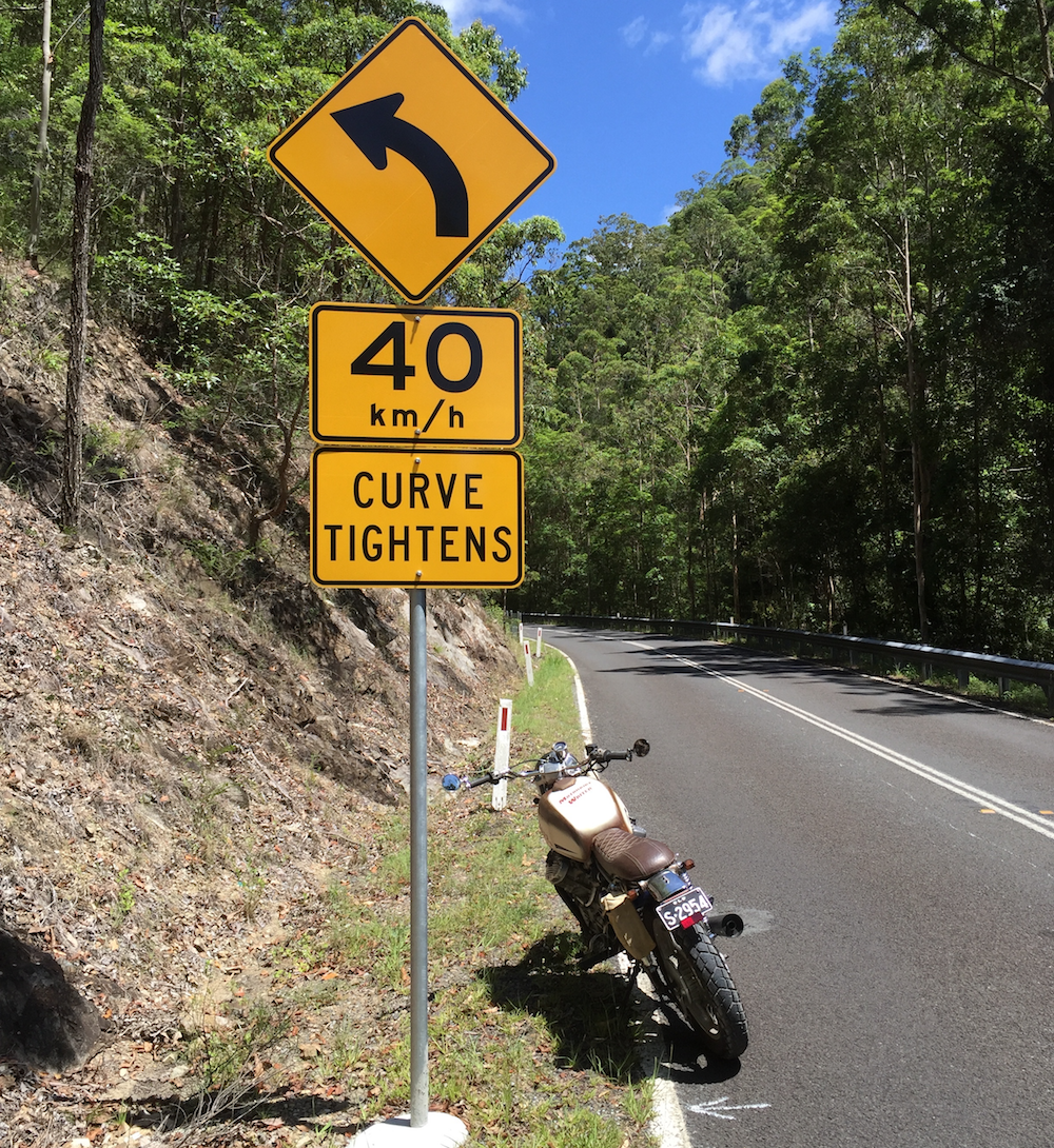 Curve signs - Oxley Highway may set safety benchmark