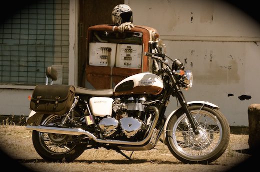 Triumph Bonneville fuel economy rules service station fuel economy