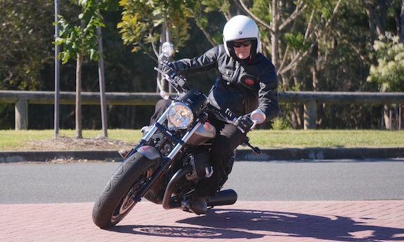 Moto Guzzi V9 Bobber