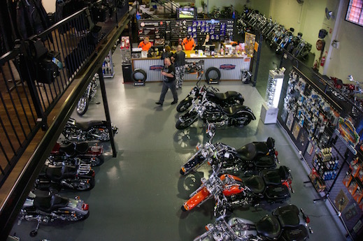 Motorcycle dealer showroom deal - buyer's remorse