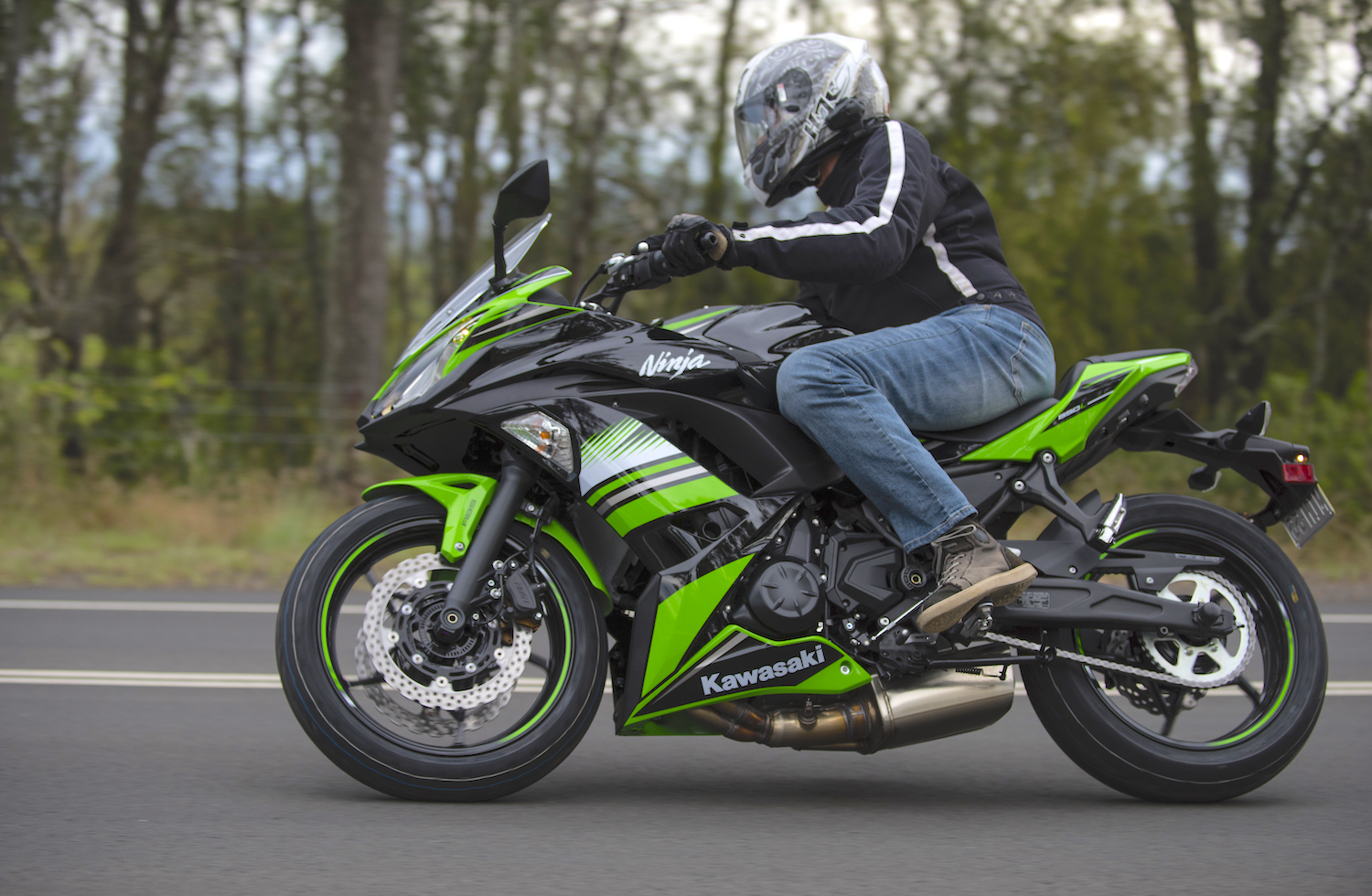 Kawasaki Ninja 650L for sporty novices hotter