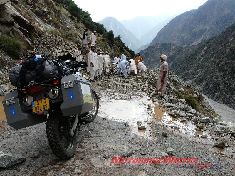 Dangerous Karakoaram Highway Pakistan