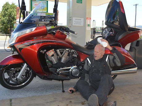 Dehydration motorcycle gear Riders dies of dehydration in heatwave dust storm