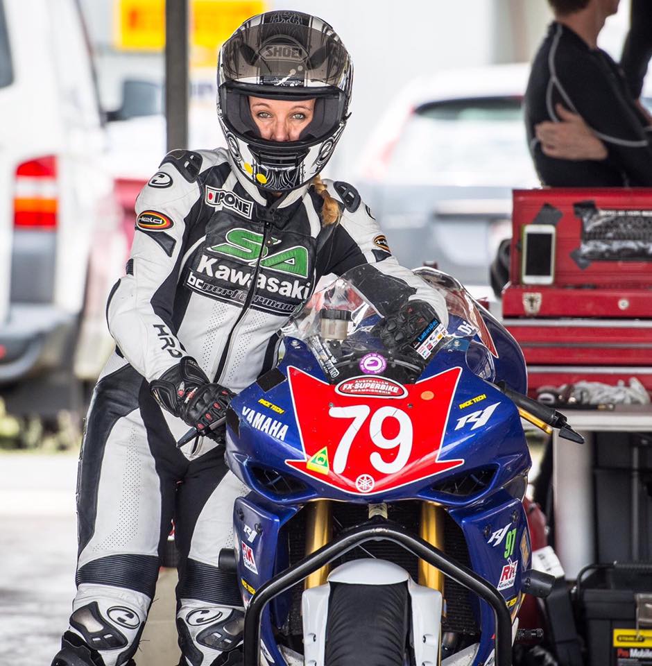 Di Jones tackles Superbike championships