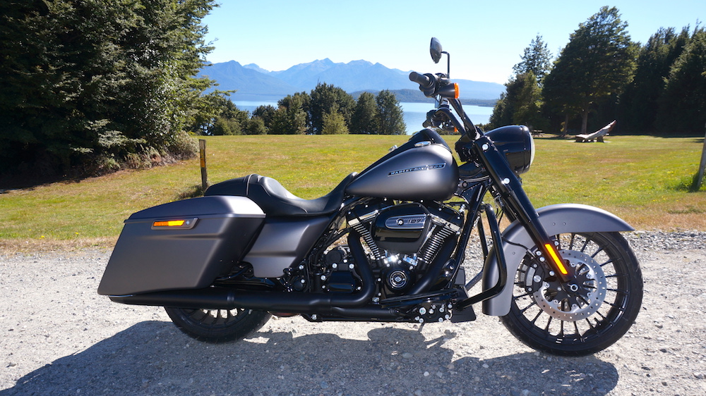 Harley-Davidson FLHRS Road King Special