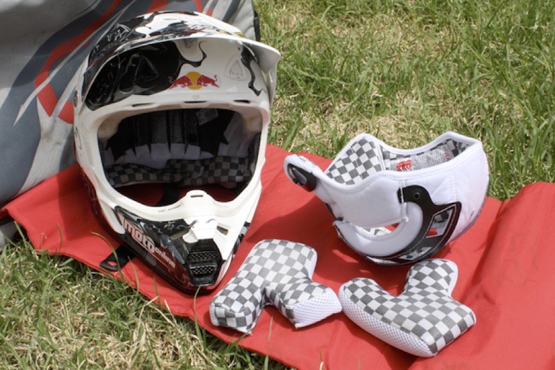 Clean motorcycle helmet avoids itchy scalp