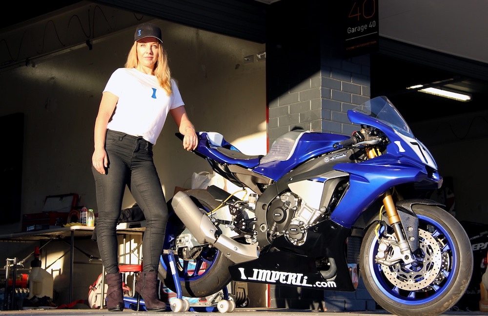 Di Jones tackles Superbike championships comsetics