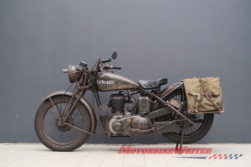 BSA WM21 - Triumph Bonnevilles