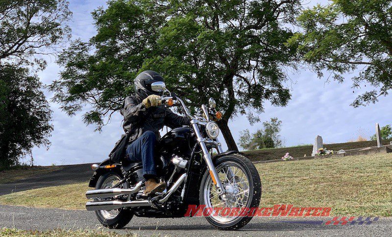 Harley-Davidson FXST Softail Standard