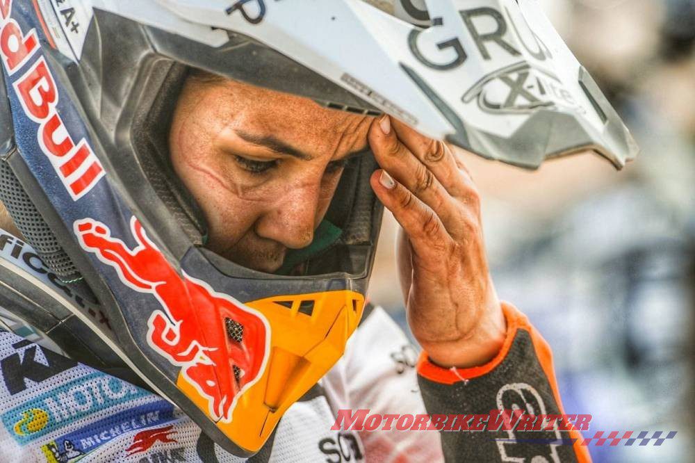 Laia Sanz Dakar Rally rookies kiss