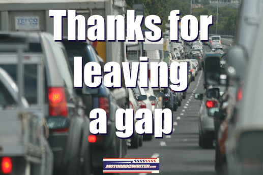 Leave a gap lane filtering queue jumping