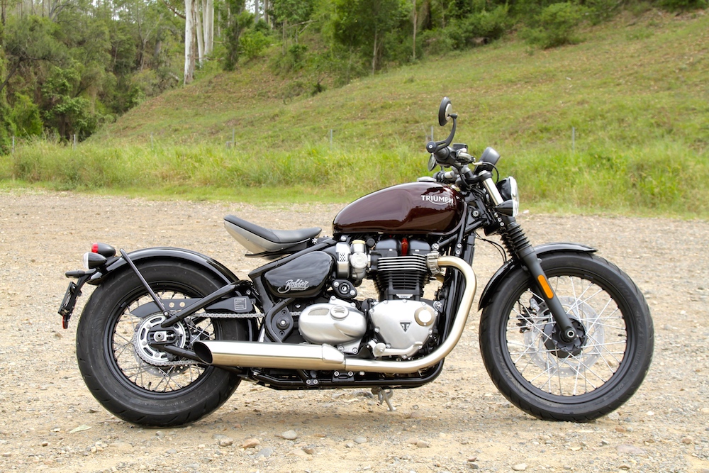 Triumph Bonneville Bobber is a styling hit rip