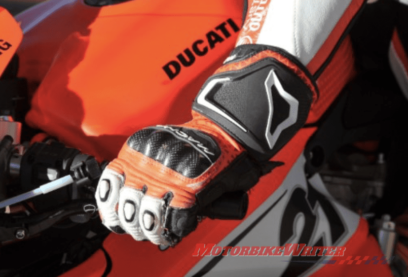Macna gloves beat heat