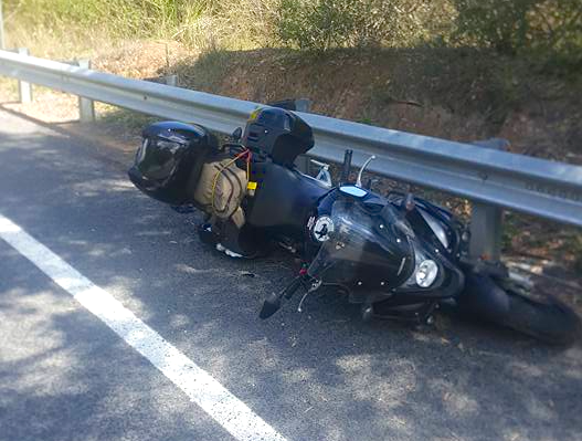 Melting tar claims first crash victim Mt Glorious - broken leg