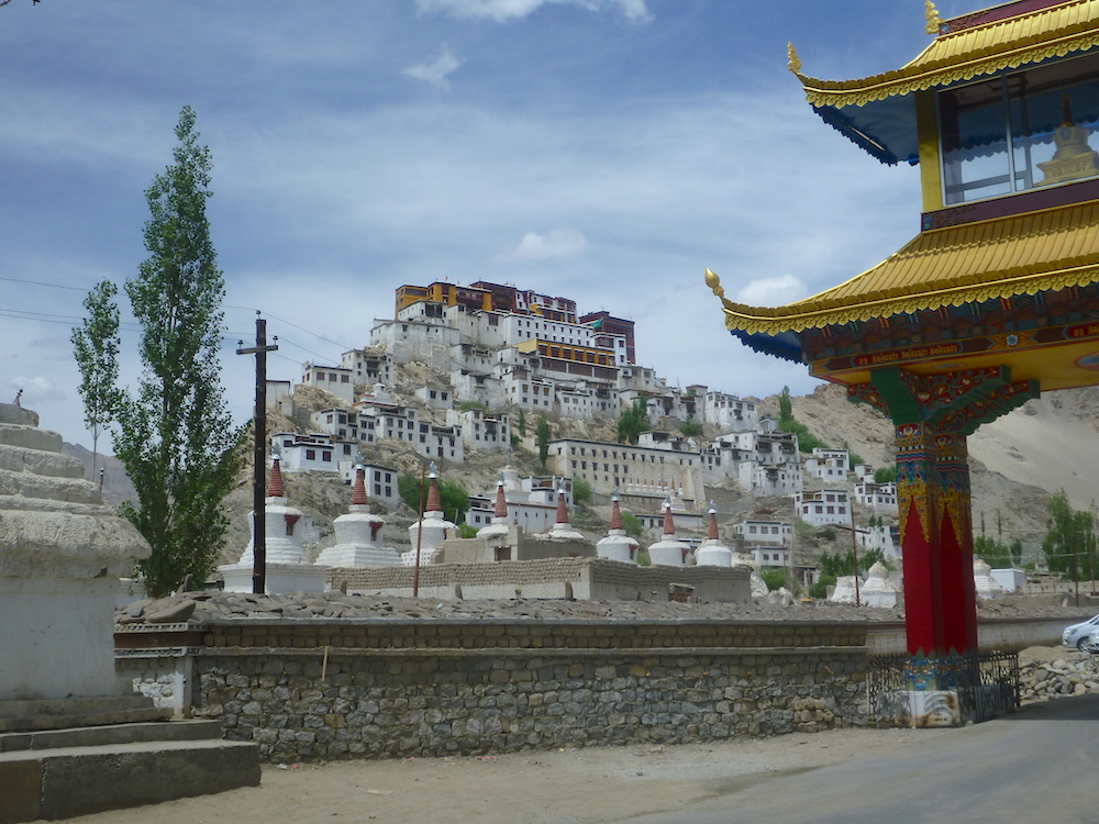 Discount motorcycle tour to Himalayas with Royal Bike Riders