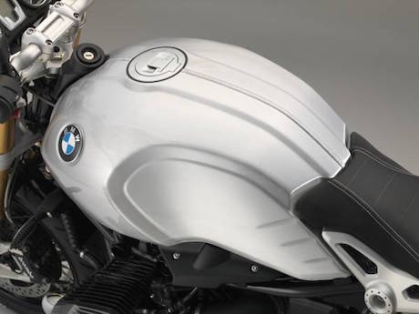 BMW R nineT tanks